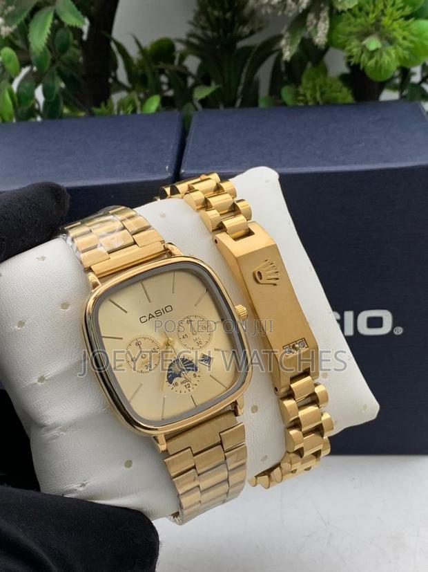 Gold Casio Analog Watch With Rolex Bracelet · Photo 4