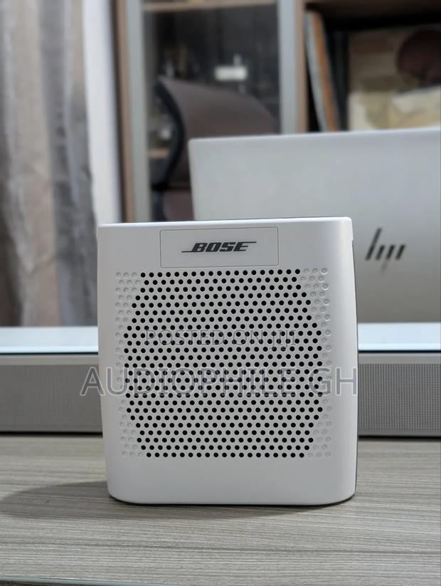 Bose Soundlink Color Portable Bluetooth Speaker · Photo 4