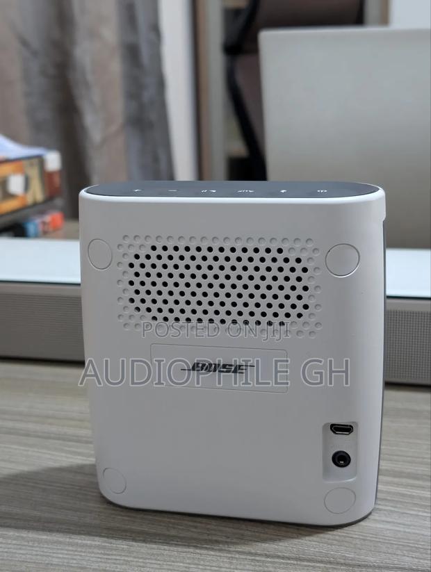 Bose Soundlink Color Portable Bluetooth Speaker · Photo 7