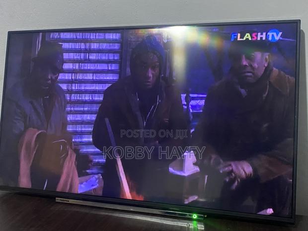 43” Inches Toshiba · Photo 2