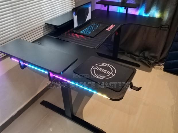 160cm Pro Gaming Desk · Photo 1