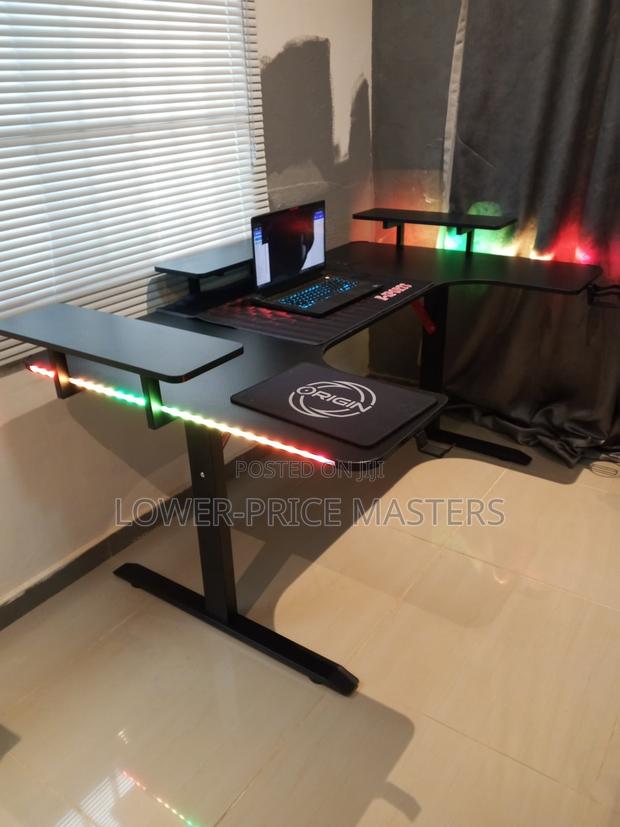 160cm Pro Gaming Desk · Photo 2