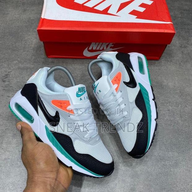 Original Nike Air Black Orange and White · Photo 1
