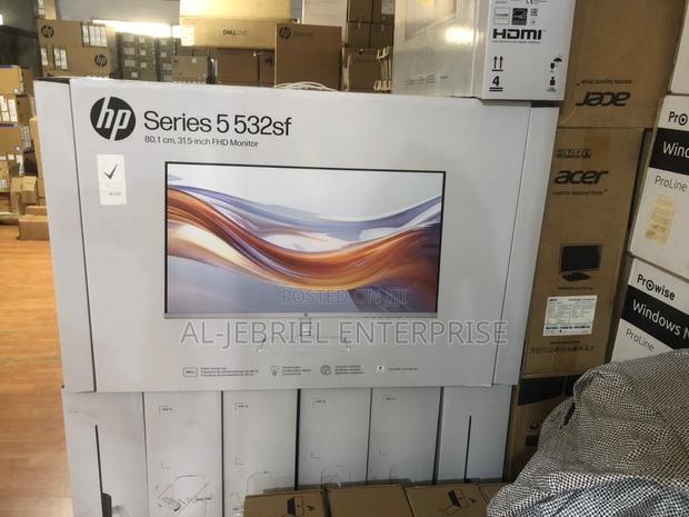 HP 32” Monitor · Photo 1