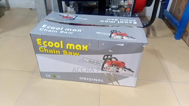 Gasoline Powdered Ecoolmax Chainsaw · Photo 1