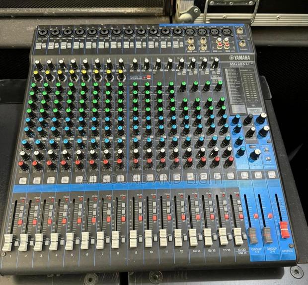 Yamaha Mg20xu 20 - Input Mixer With In-built Fx · Photo 2