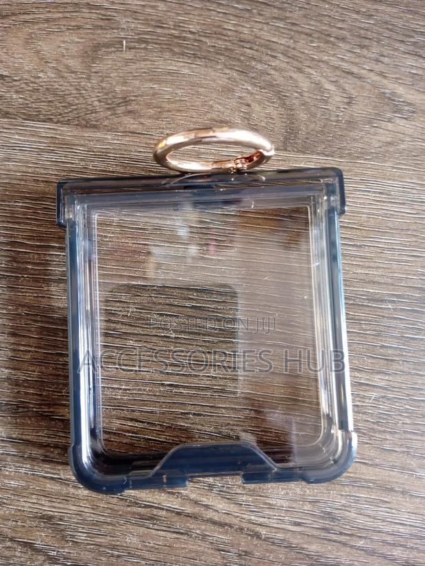 Z Flip 7 Transparent Case · Photo 2