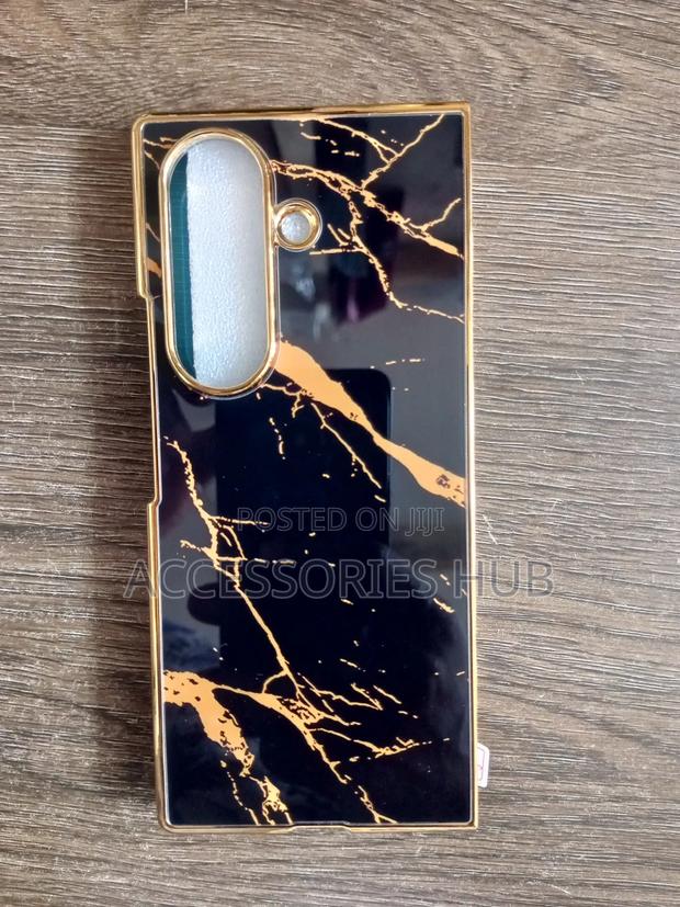 Z Fold 7 Cases With Inbuilt Protector · Photo 2