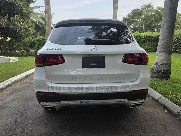 Mercedes-Benz GLC-Class 2020 White · Photo 4