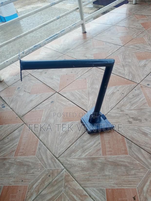 Starlink Complete Pipe Mount Adapter · Photo 1