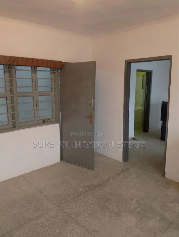 5bdrm House in Dansoman for sale · Photo 8