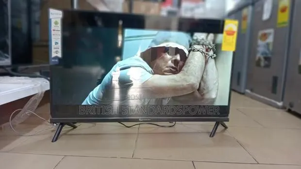 Dolphine Bay 32"Smart Tv With Full Hd,Youtube, and Netflix · Photo 1