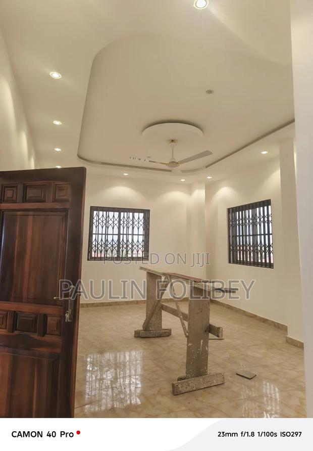 2bdrm Apartment in Dg Property, Ablekuma for rent · Photo 6