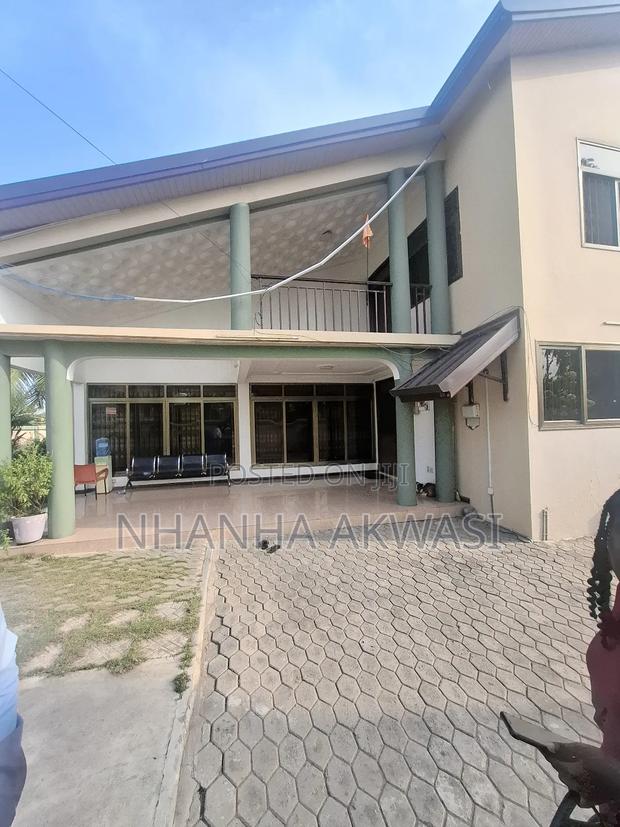 6bdrm House in Community 6, Tema Metropolitan for rent · Photo 4