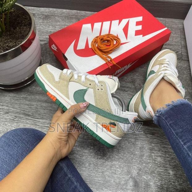 Nike Sb Dunk Low X Green Cream · Photo 2