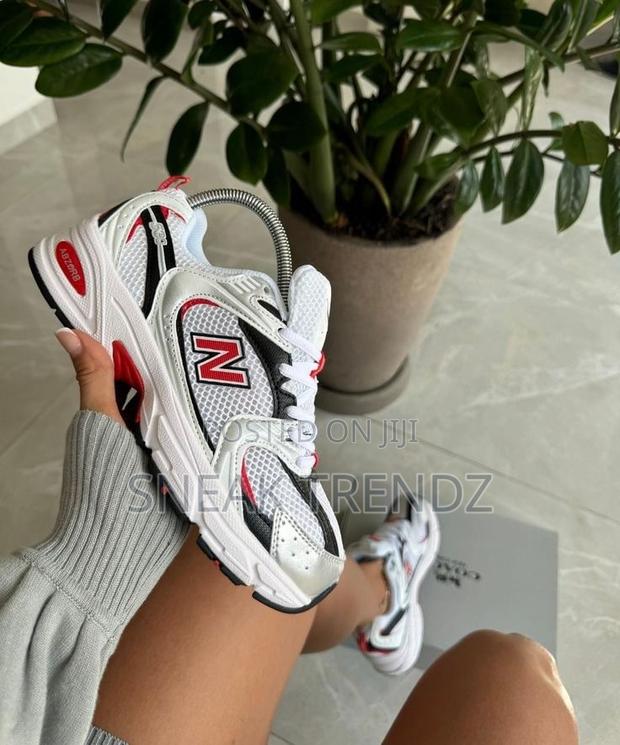 New Balance Nb 530 Red White N Black · Photo 1