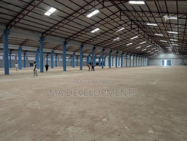 9,000 Square Meter Warehouse for Rent in Tema Industrial Area. · Photo 3
