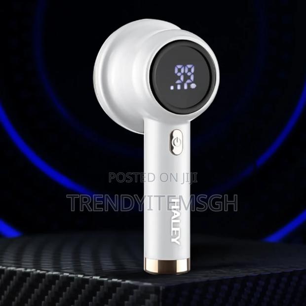 Rechargeable Electric Cordless Fabric Shaver Lint Remover · Photo 3