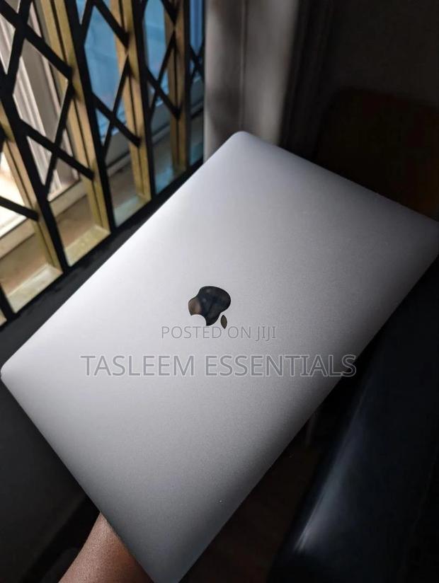 Laptop Apple MacBook Air 8GB Intel Core i5 SSD 128GB · Photo 3