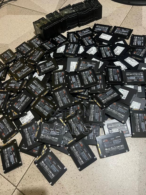 SSD Sata 256 · Photo 1