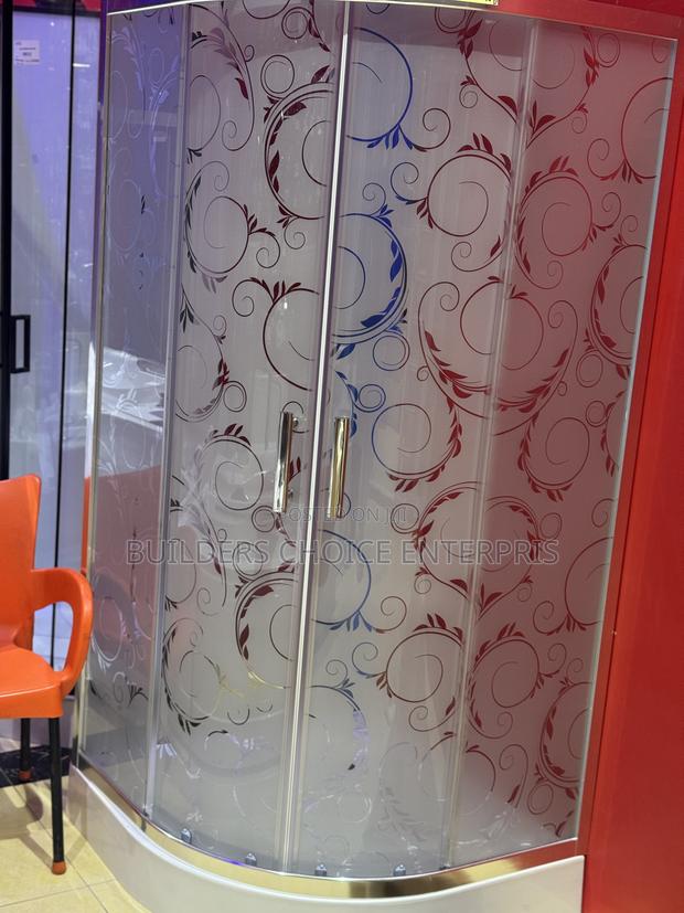 Shower Cubicle 90/90 · Photo 2