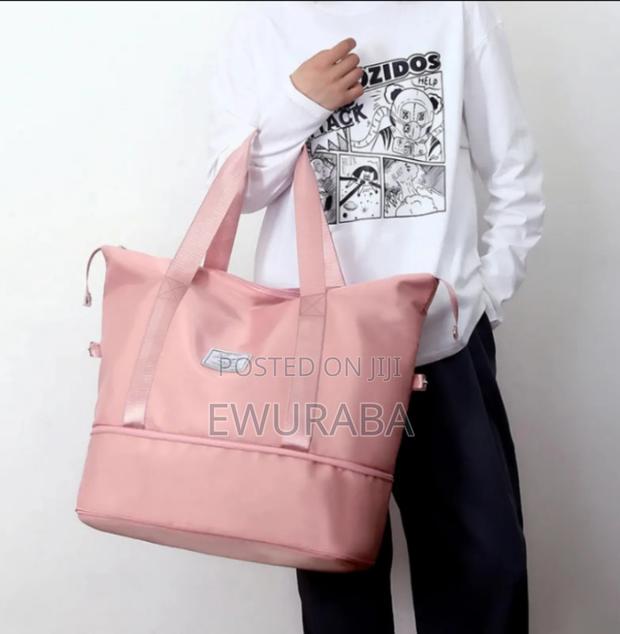 Expandable Travel Luggage Bag · Photo 2