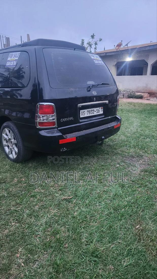 Kia Combi 2006 Black · Photo 6