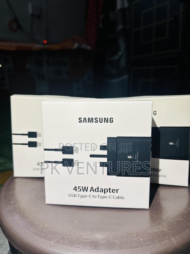 45w Type C to C Adapter · Photo 2