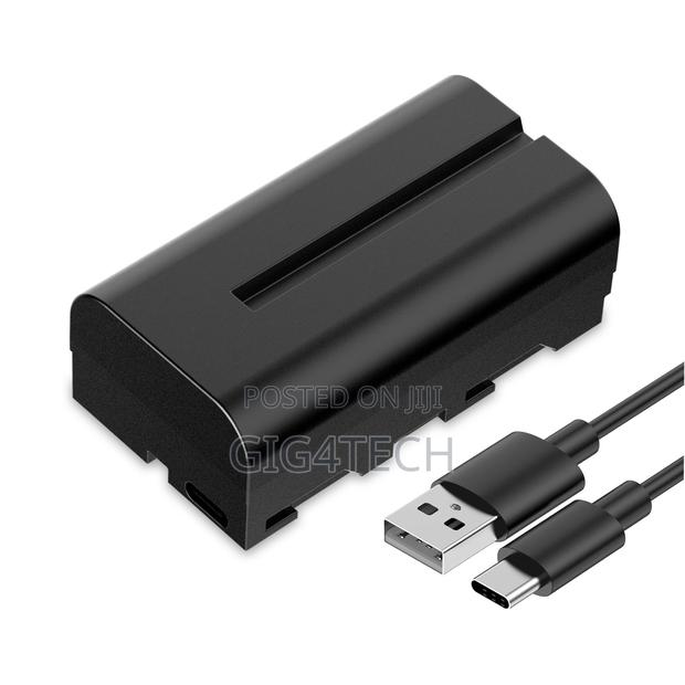 Feeworld Np-F550 2200mah Li-Ion Battery Usb-C Charging · Photo 1