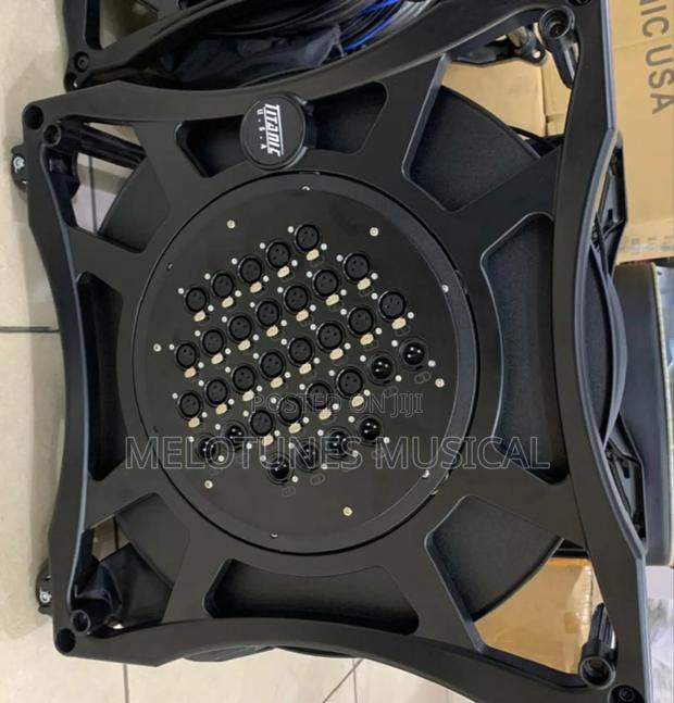 Titanic Usa 24-Channel Audiolink, 8output · Photo 1