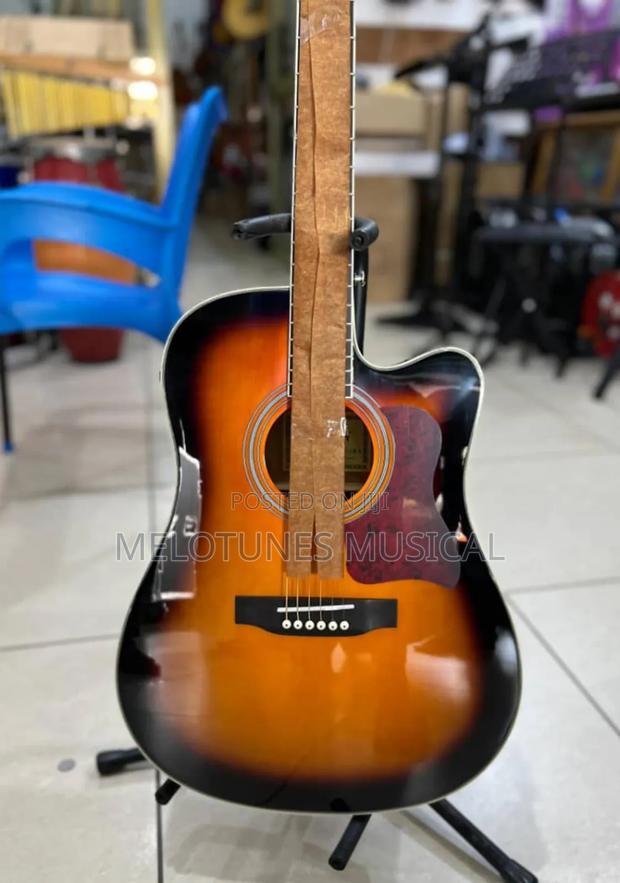 Givson 6-String Professional Semi-Acoustic Guitar · Photo 4