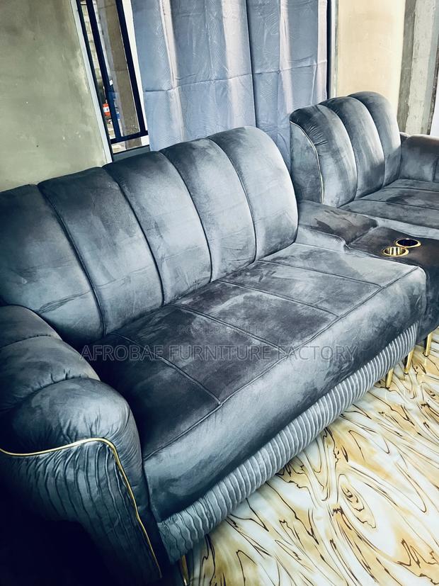 Modern Sectional Sofa Chair · Photo 3