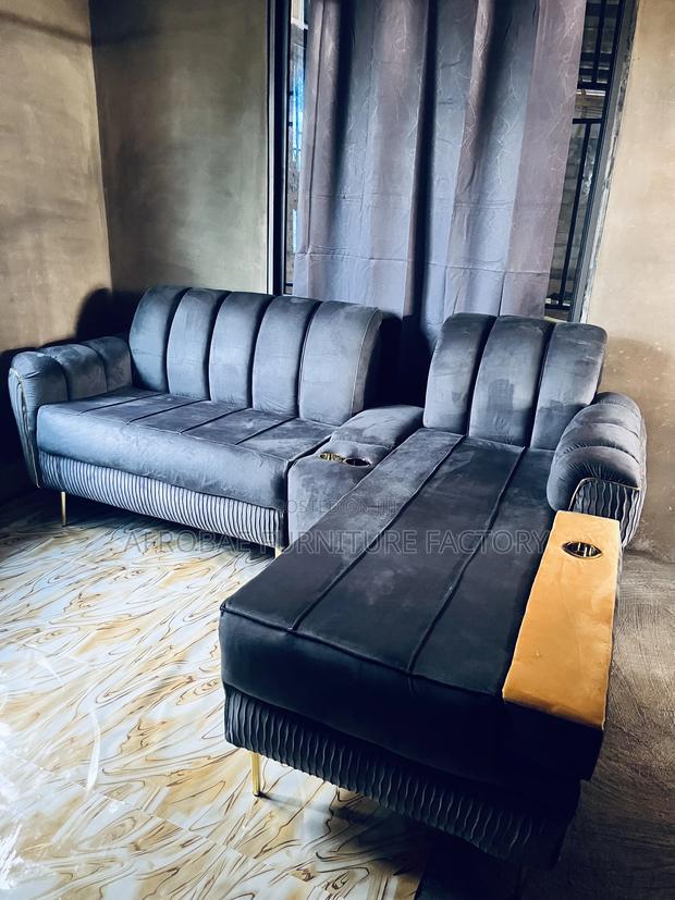Modern Sectional Sofa Chair · Photo 5