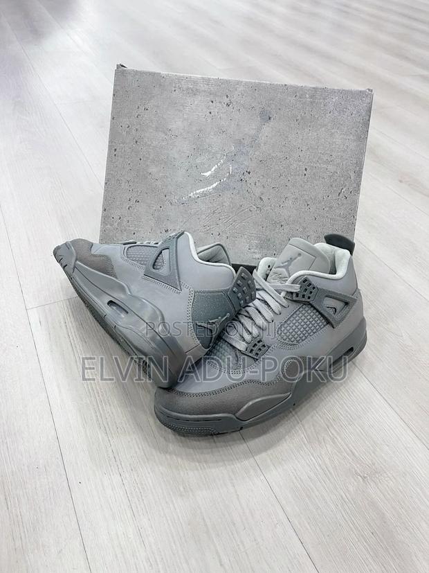 Air Jordan 4 "Wet Cement" Sneakers · Photo 2
