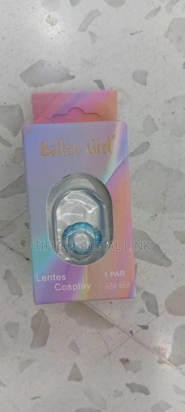 Eye Contact Lens Clinical Tested · Photo 3