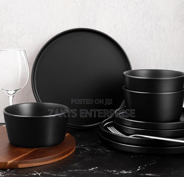 Lux Matte Black Dinnerset · Photo 2