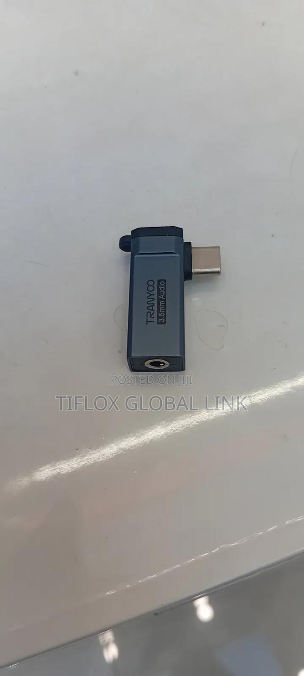 Usb to Female Jack Adapter · Photo 6