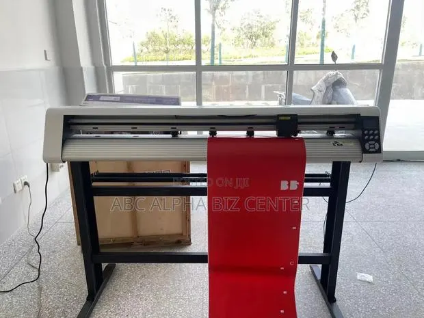 4ft Contour Cutting Plotter · Photo 2