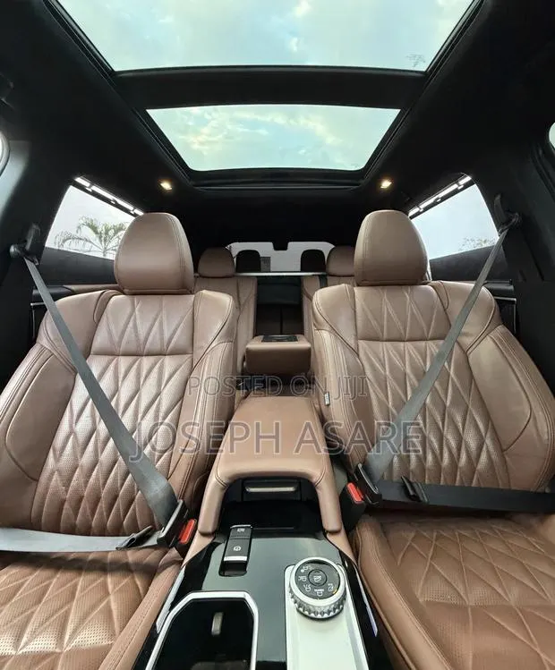Mitsubishi Outlander Platinum Edition AWD 2025 · Photo 1