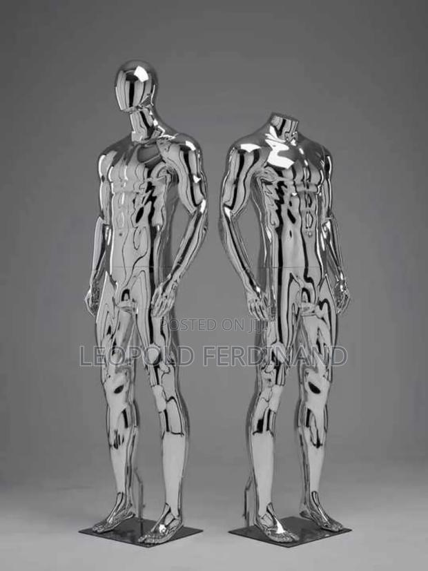 Muscle Silver Mannequin · Photo 2