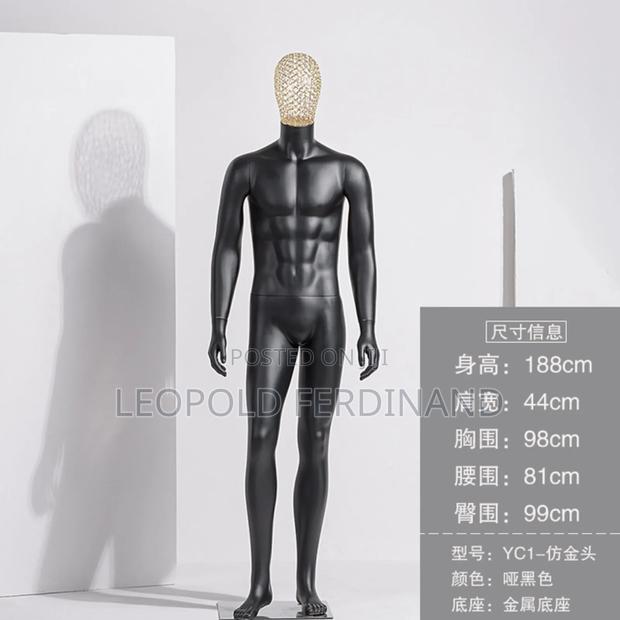 Black Matt Male Mannequin · Photo 2