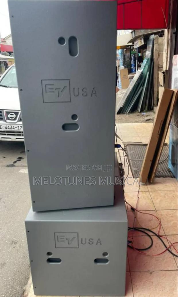 Ev Pair of Full Range and Single Bass Speakers · Photo 2