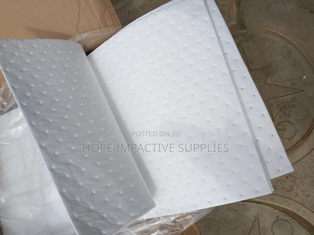 Oil Absorbent Pad(100/Bale) · Photo 2
