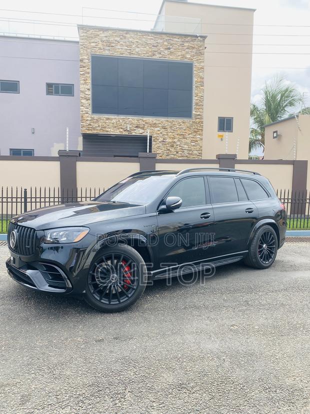 Mercedes-Benz GLS-Class 2023 Black · Photo 3