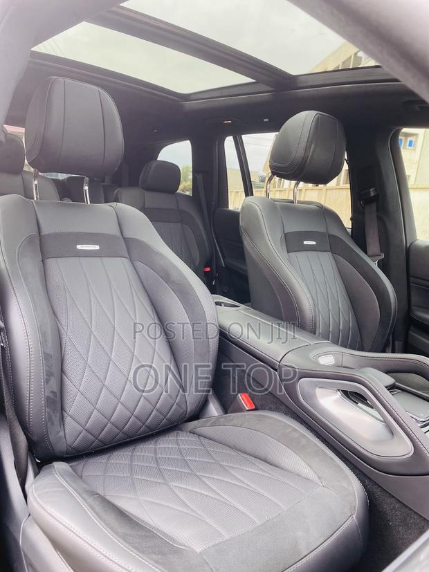 Mercedes-Benz GLS-Class 2023 Black · Photo 7