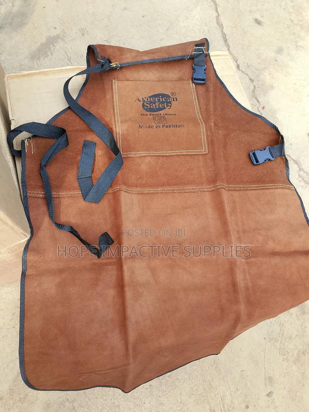 Quality Leather Welding Apron - Brown. · Photo 2