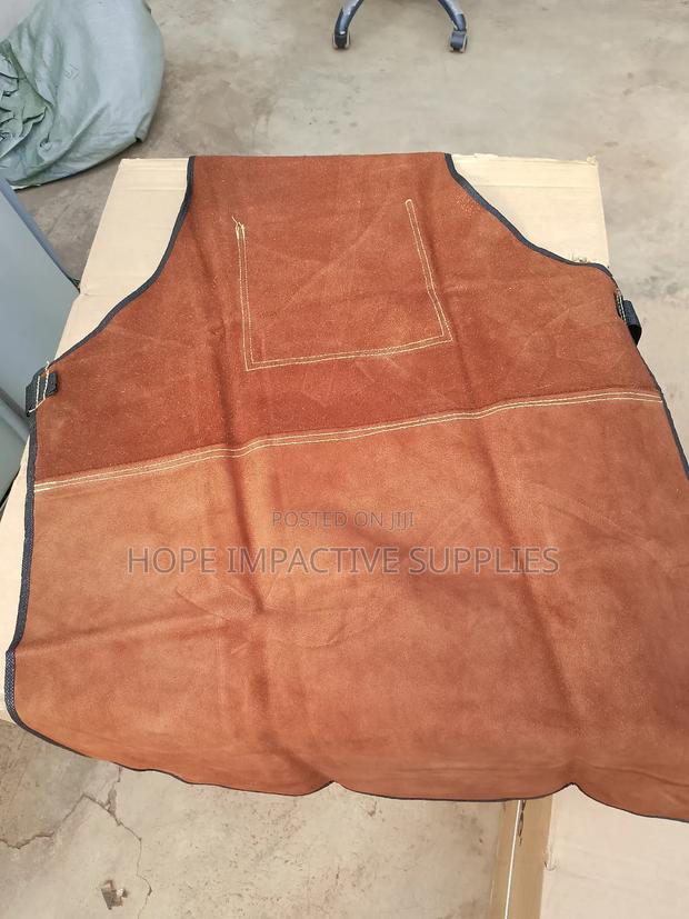 Quality Leather Welding Apron - Brown. · Photo 4