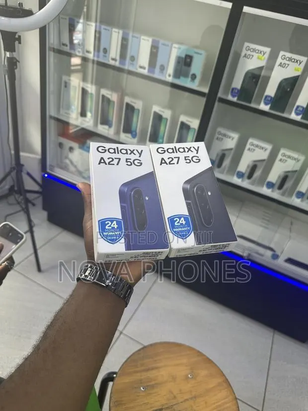 New Samsung Galaxy A27 128 GB Black · Photo 1