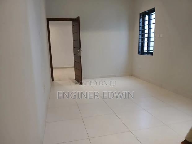 4bdrm House in Oyarifa Special Ice for sale · Photo 4