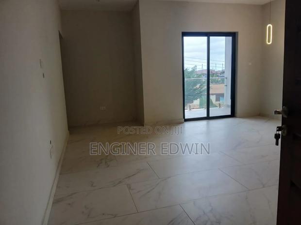 4bdrm House in Oyarifa Special Ice for sale · Photo 5